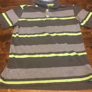Boys Short sleeve shirt size (10/12)
